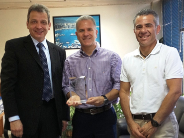 Robert Bosch honors Kapodistrias with the “Best Customer 2012” Award